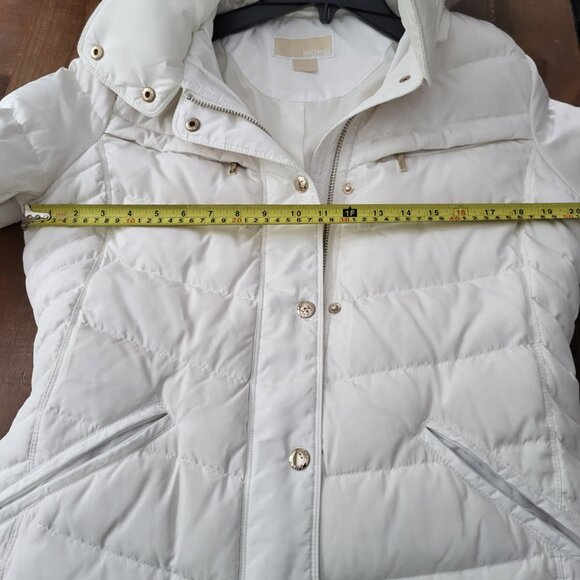 NWT Michael Kors Down Coat with Faux Fur Collar - Picture 6 of 7